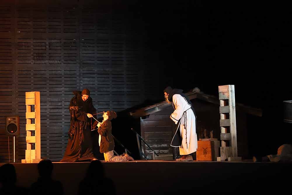 Fotos: Bambalúa Teatro vuelve al Castillo con Patrimonios