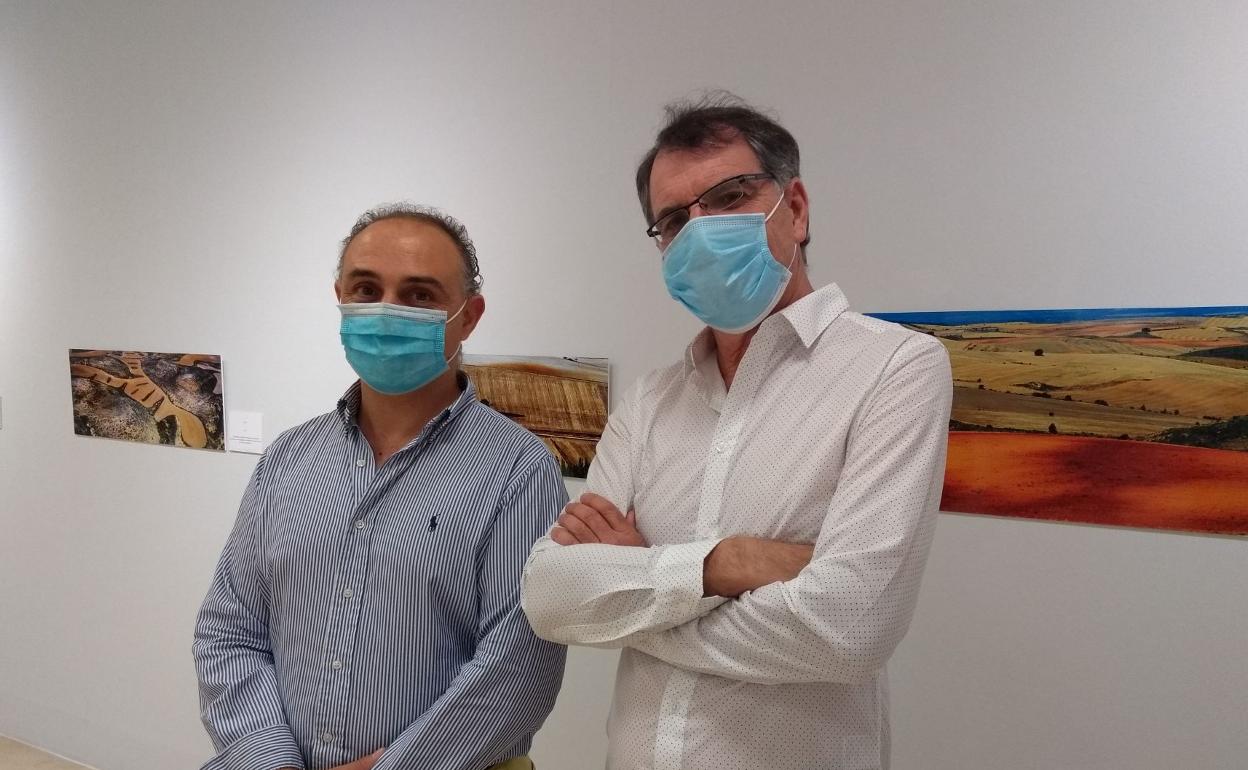 Césa Sanz y Emilio Berzosa han inaugurado la muestra. 