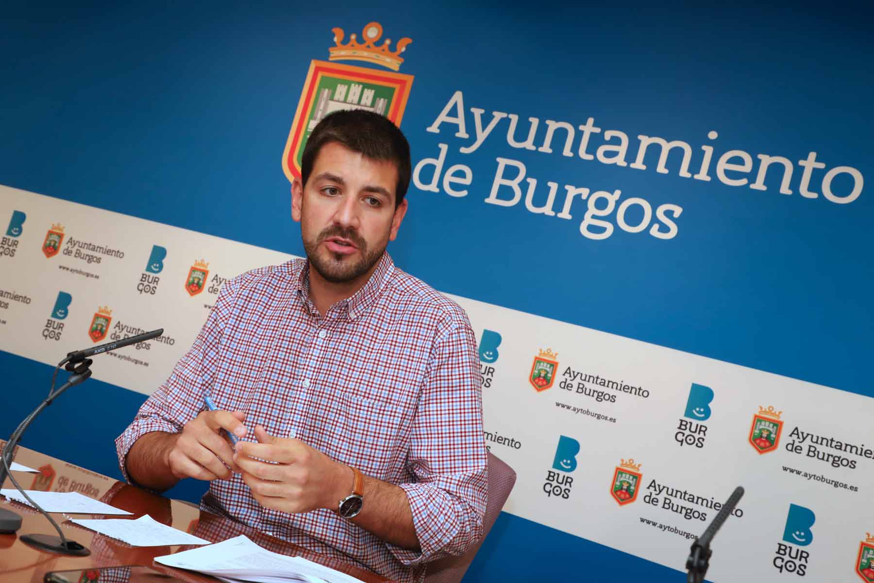 Jurado confía en que el Ayuntamiento acceda al Fondo de Cooperación Local