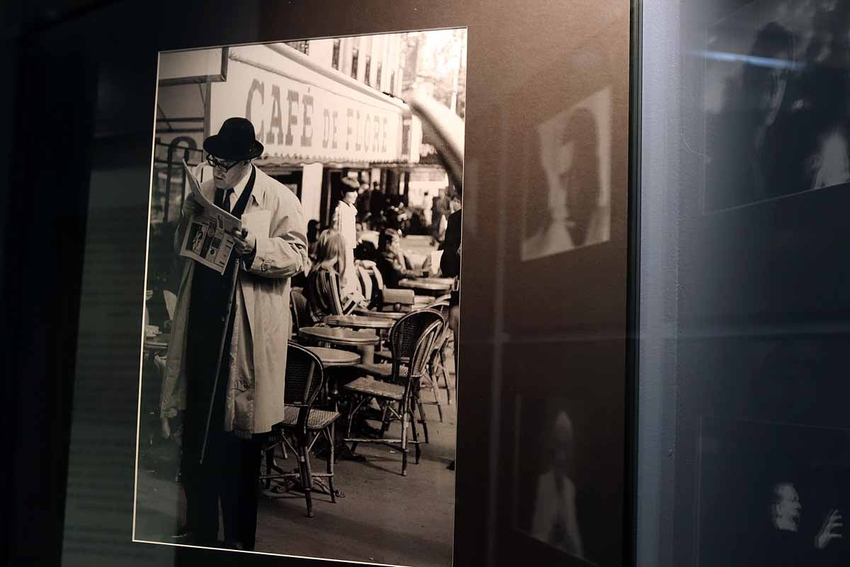 La muestra se puede visitar en el Palacio de la Isla de Burgos hasta el 30 de octubre | Se compone de 56 retratos literarios realizados en blanco y negro.