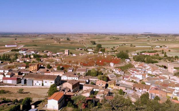 El auge de contagios entre los jóvenes en Gumiel de Izán lleva al Ayuntamiento a lanzar un bando apelando a la responsabilidad