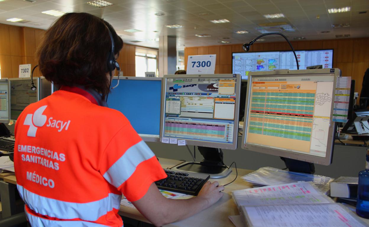 Médico del centro coordinador de emergencias del 112.