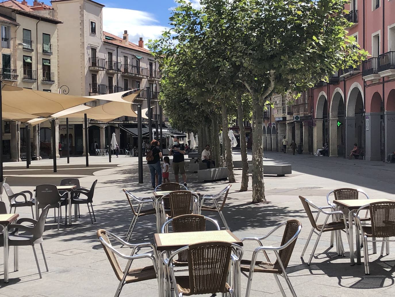 Fotos: Aranda de Duero retoma el pulso de la calle