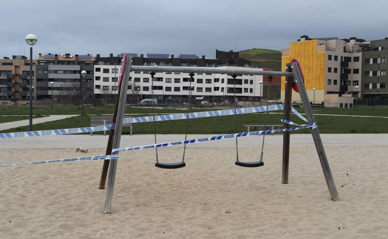 Los parques infantiles y las pistas deportivas fueron las primeras instalaciones públicas en cerrar en Burgos en marzo