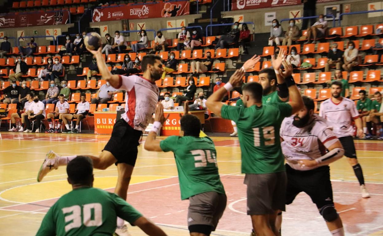 El Villa de Aranda se impone al UBU San Pablo en un derbi vibrante