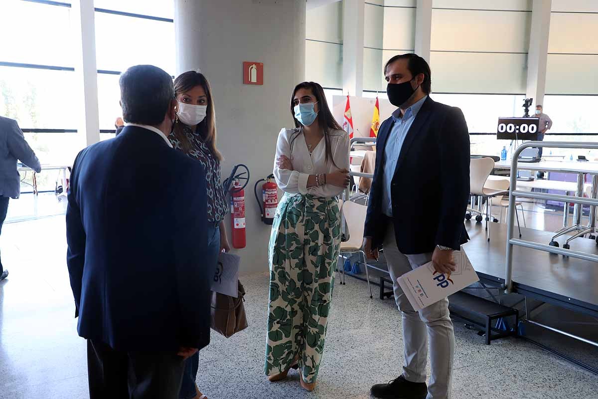 Fotos: Andrea Ballesteros toma posesión como nueva concejala del Partido Popular en Burgos