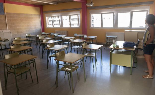 Los profesores alertan de las dificultades para respetar la distancia en las aulas en Valladolid