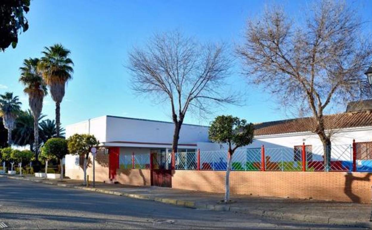 Primer cierre de una escuela infantil en Sevilla tras dar positivo la directora