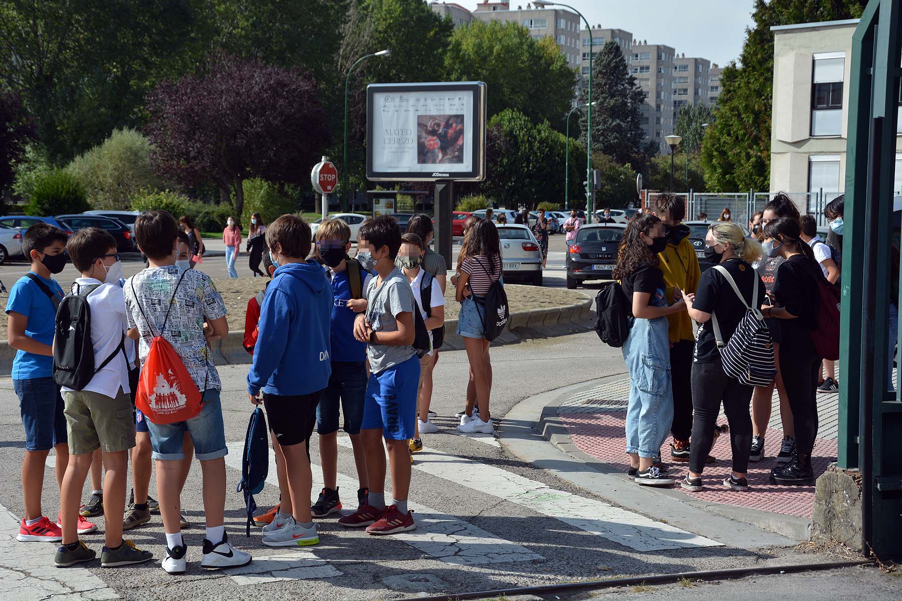 El trasiego de estudiantes ha sido una constante durante toda la mañana. 