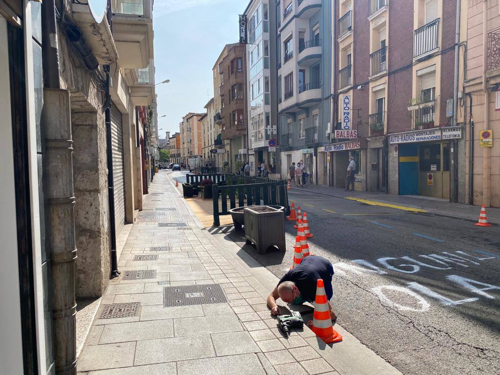 Fotos: La calle Santa Clara se reconfigura para priorizar a los peatones