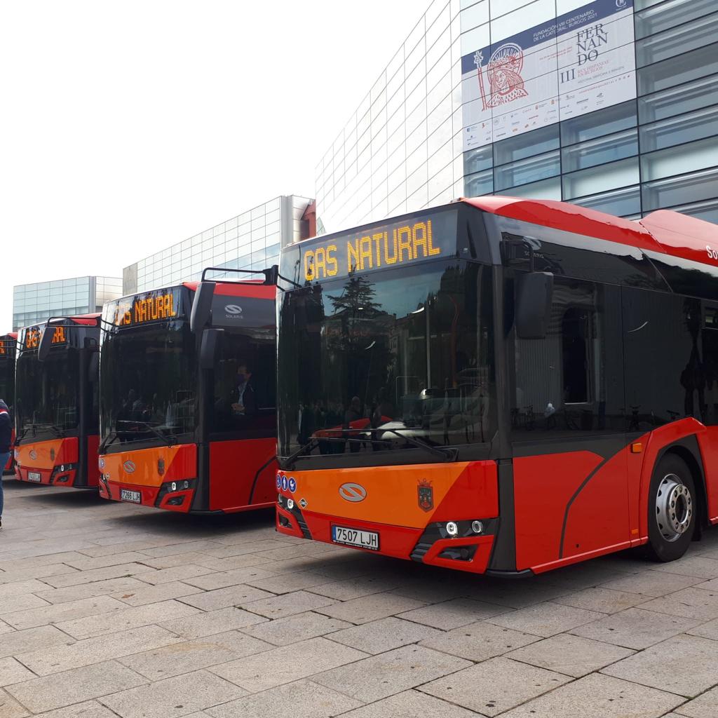 Fotos: El Ayuntamiento de Burgos presenta su nueva flota de autobuses urbanos