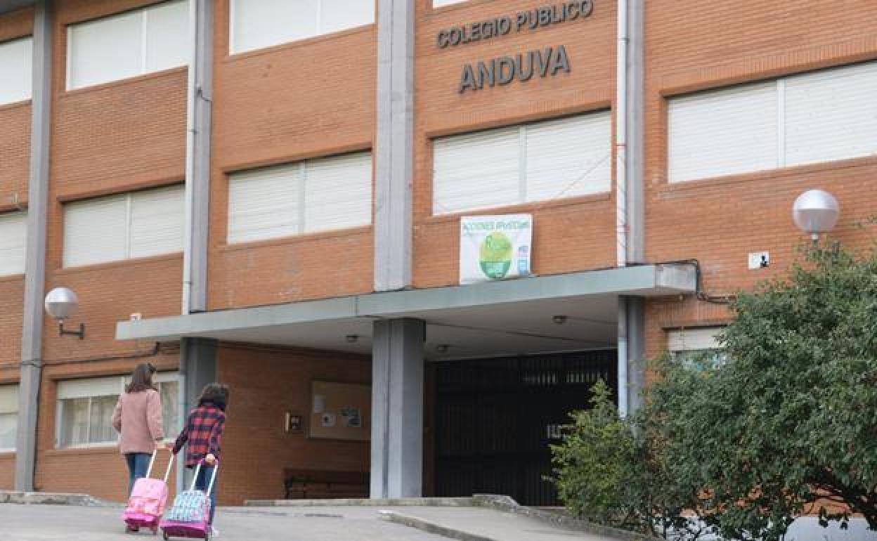 Educación y coronavirus: La primera clase confinada de Miranda vuelve a la rutina tras 14 días sin haber realizado PCR a los alumnos