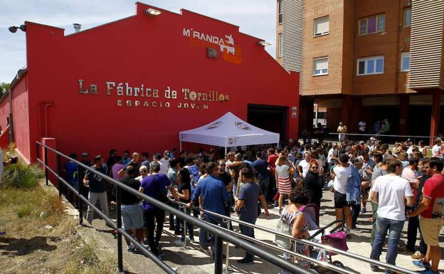 Miranda decreta el cierre del Teatro Apolo y la Fábrica de Tornillos