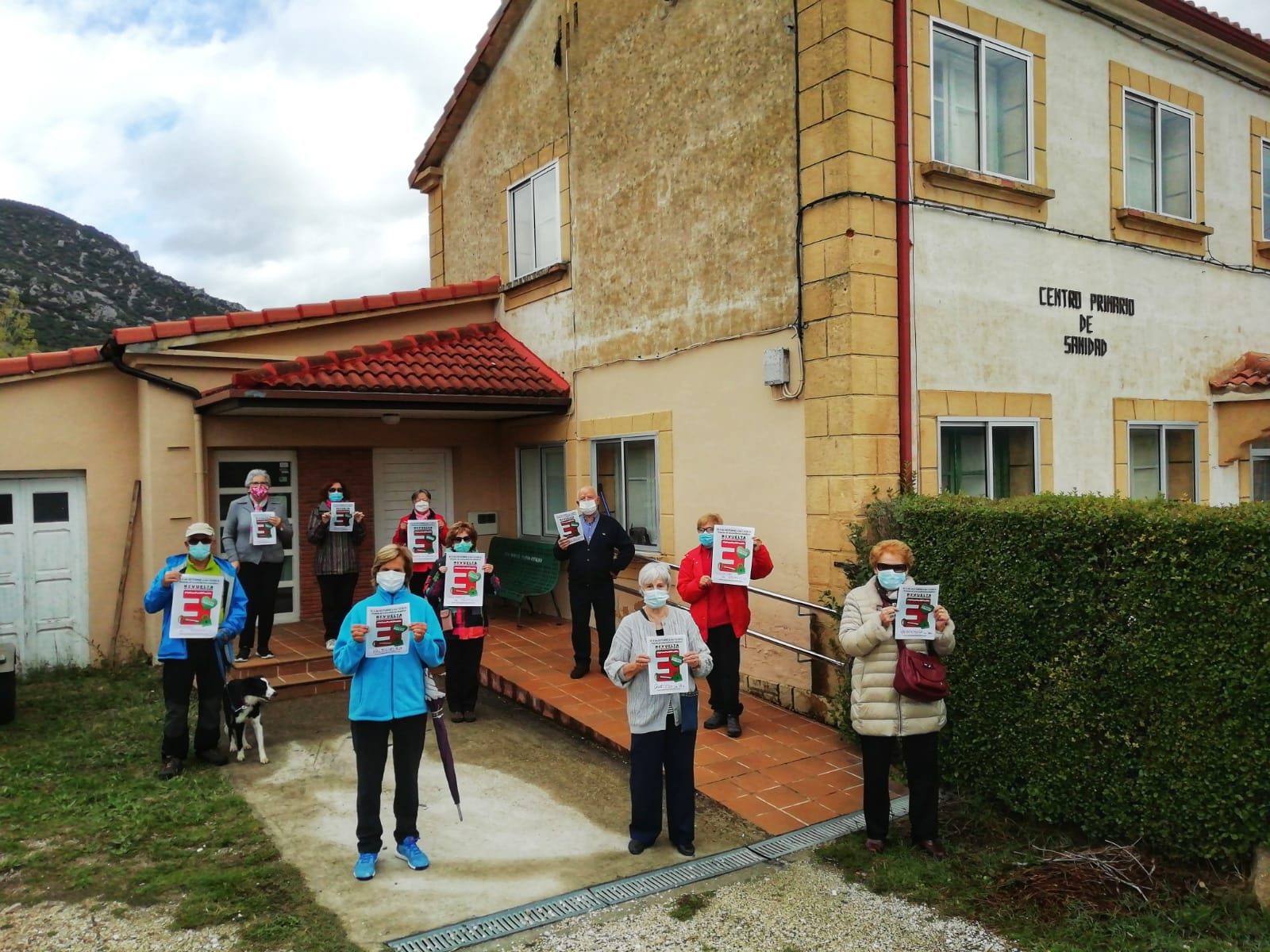 Fotos: Los pueblos burgaleses responden a la concentración nacional en defensa de la sanidad rural