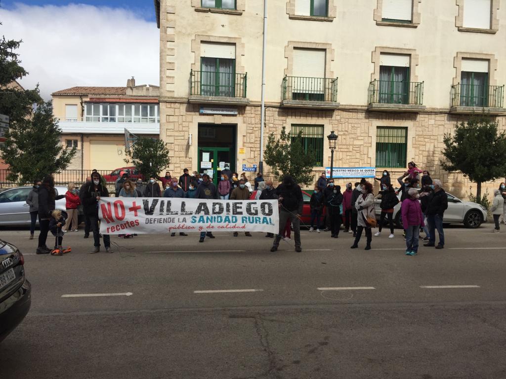 Fotos: Los pueblos burgaleses responden a la concentración nacional en defensa de la sanidad rural