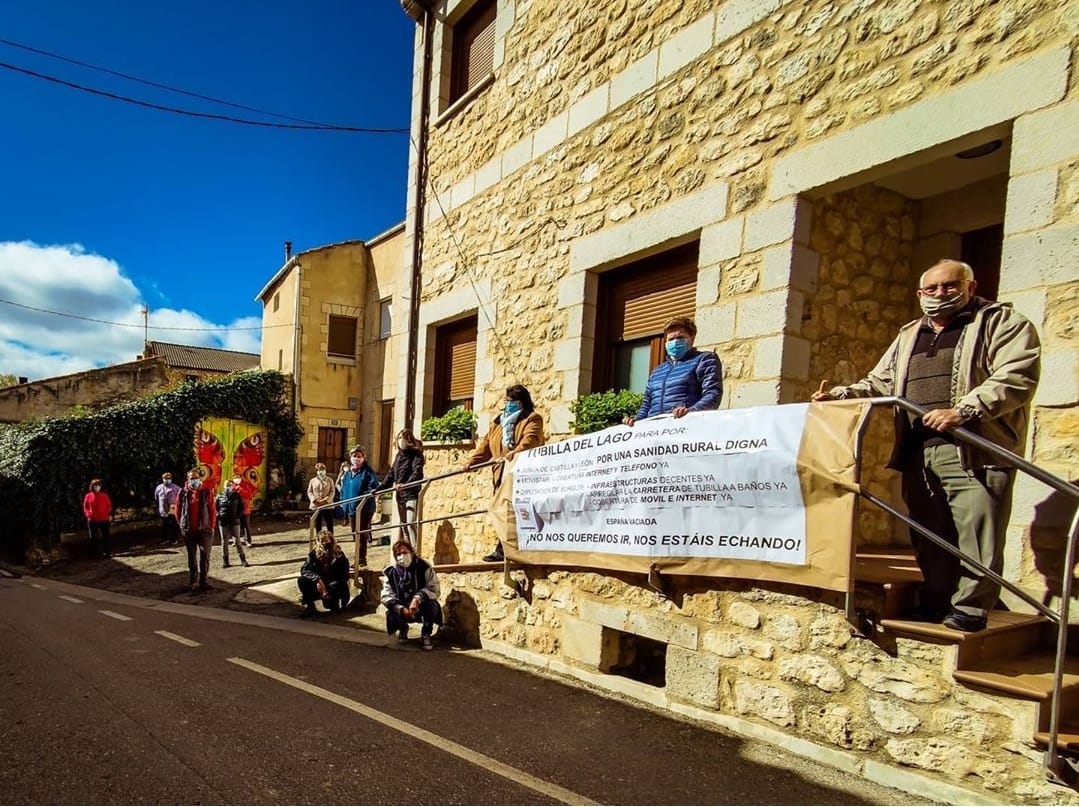 Fotos: Los pueblos burgaleses responden a la concentración nacional en defensa de la sanidad rural