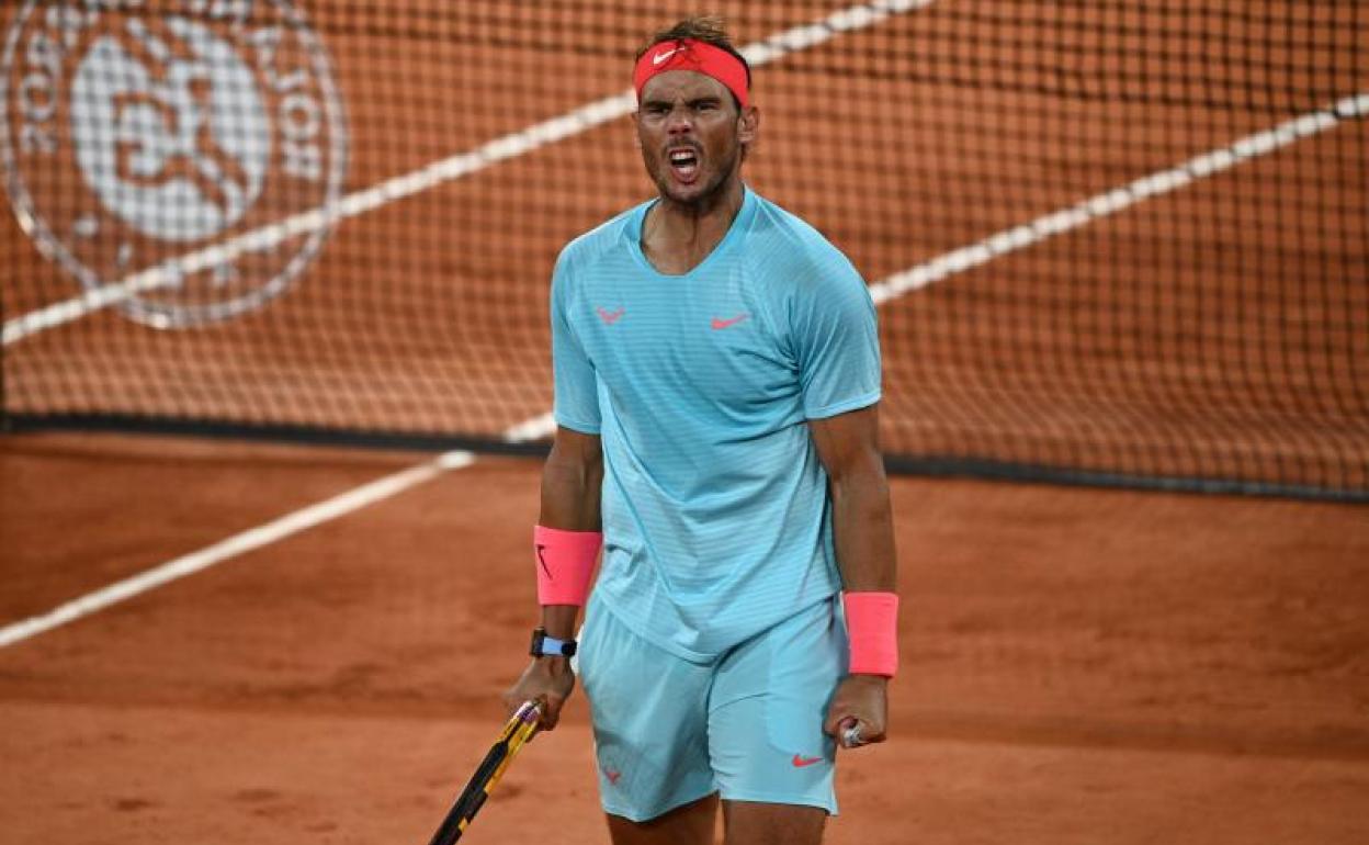 Nadal celebra su victoria ante Sinner.