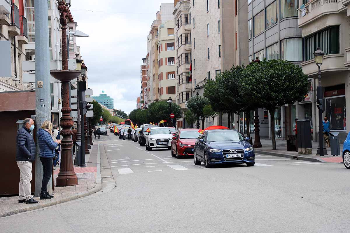 Fotos: Imágenes de la caravana de Vox en Burgos
