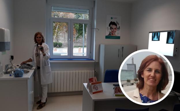 La doctora Ana María Pueyo en su consulta