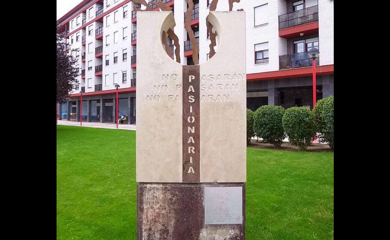 Monumento en honor a 'La Pasionaria' ubicado en Miranda de Ebro. 