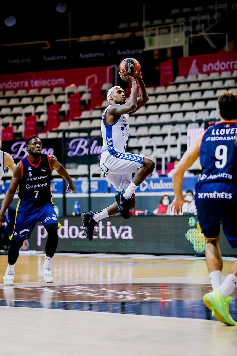 Fotos: El Hereda San Pablo cae ante el MoraBanc Andorra