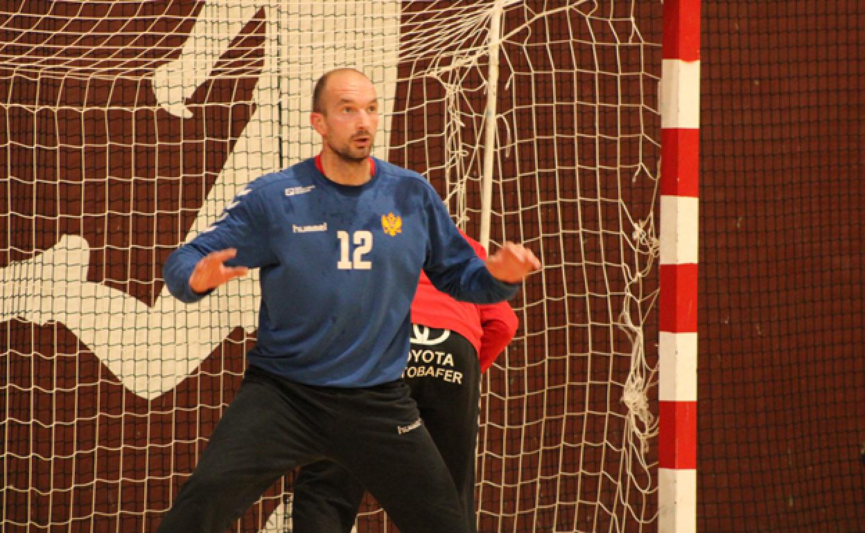 Mile Mijuskovic durante un entrenamiento. 