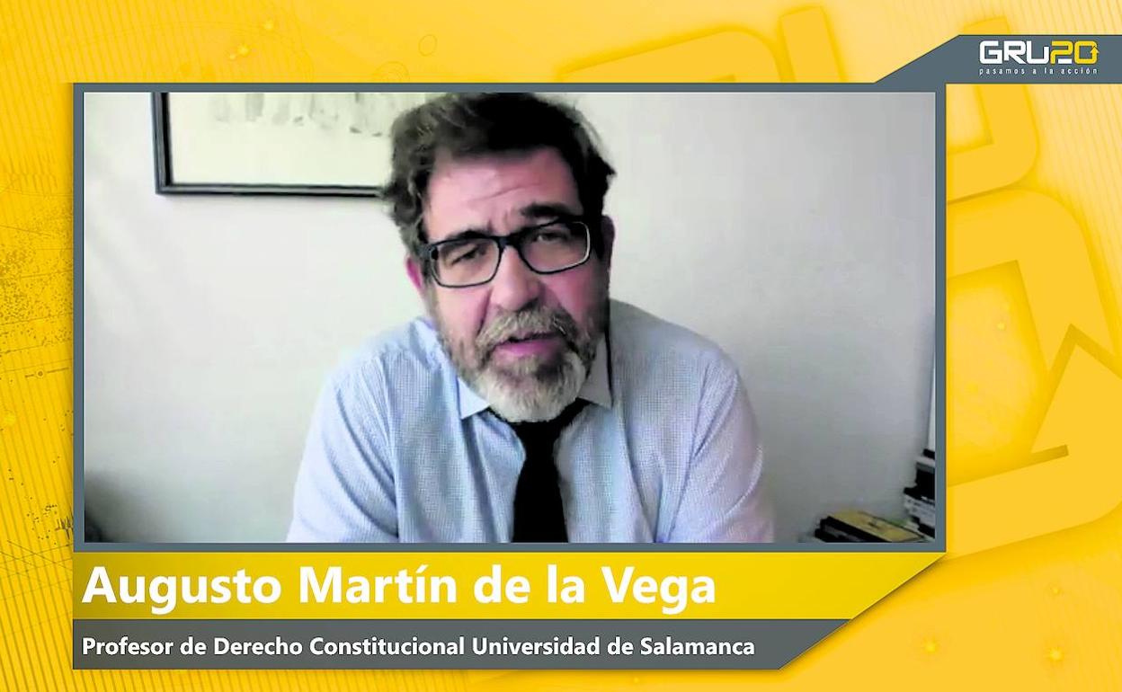 El profesor Martín de la Vega, en la Mesa de GRUPO20.