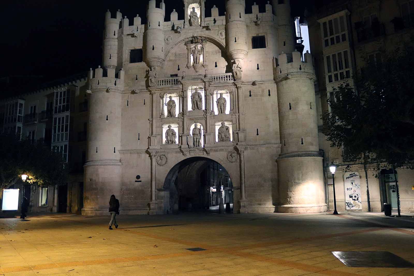 Fotos: El &#039;toque de queda&#039; devuelve a los burgaleses a sus hogares