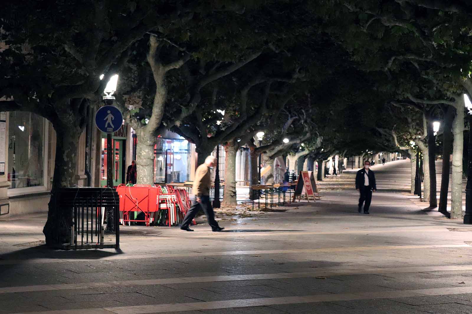 Fotos: El &#039;toque de queda&#039; devuelve a los burgaleses a sus hogares