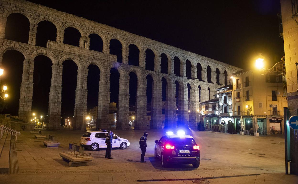 La Policía vigila el entorno del Acueducto de Segovia