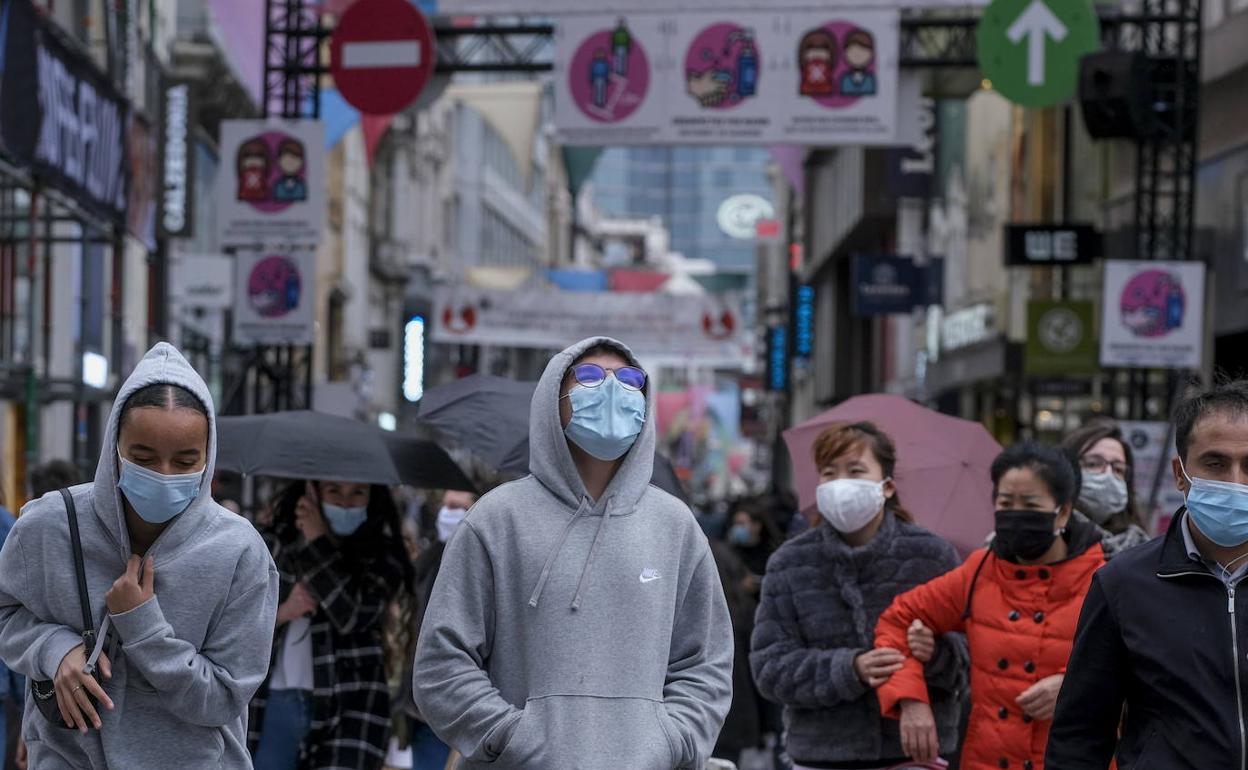 Una de las calles comerciales de Bruselas. 