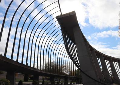 Imagen secundaria 1 - El jardín de las cenizas del cementerio San José de Burgos. 