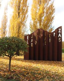 Imagen secundaria 2 - El jardín de las cenizas del cementerio San José de Burgos. 