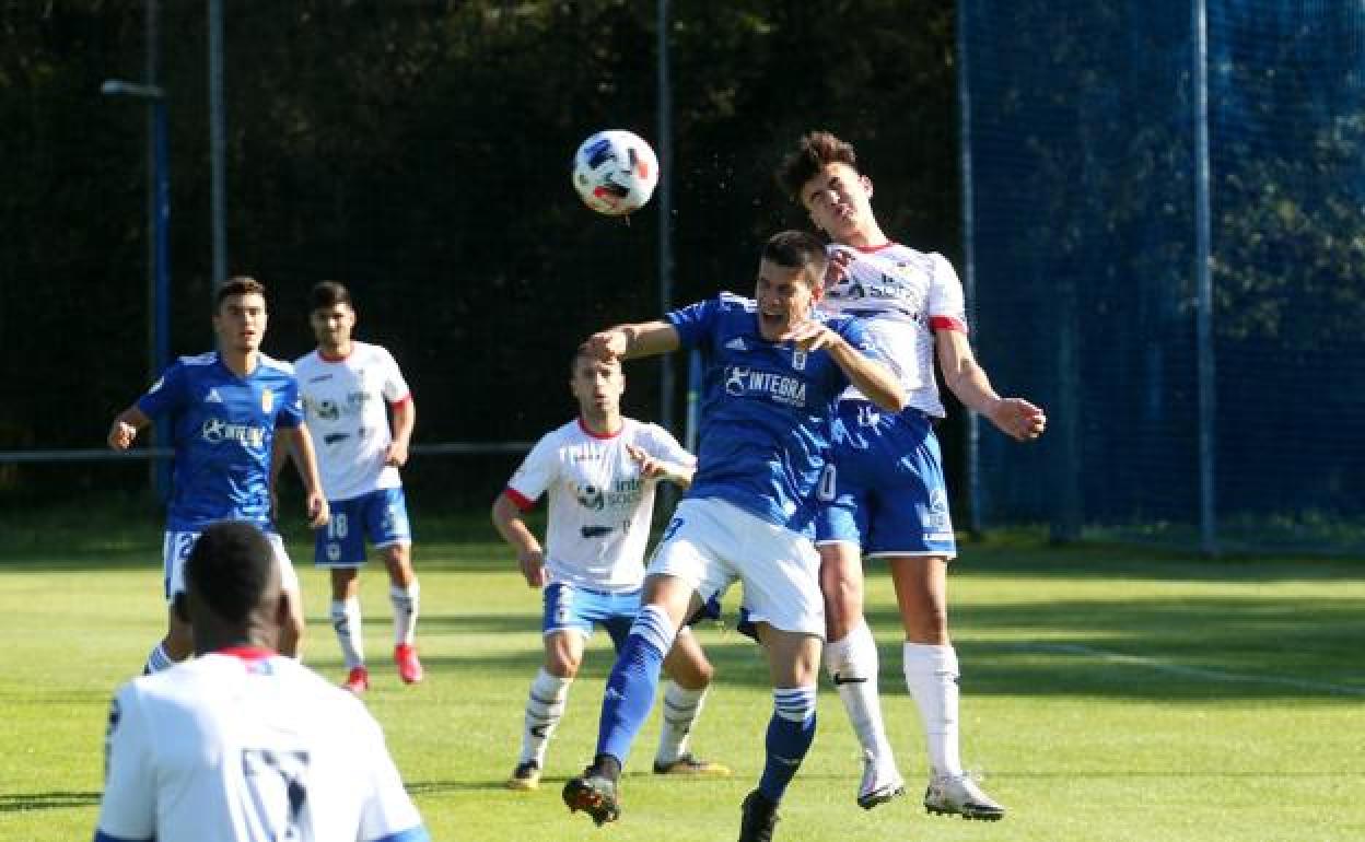 Un jugador del Langreo ha dado positivo por covid. 