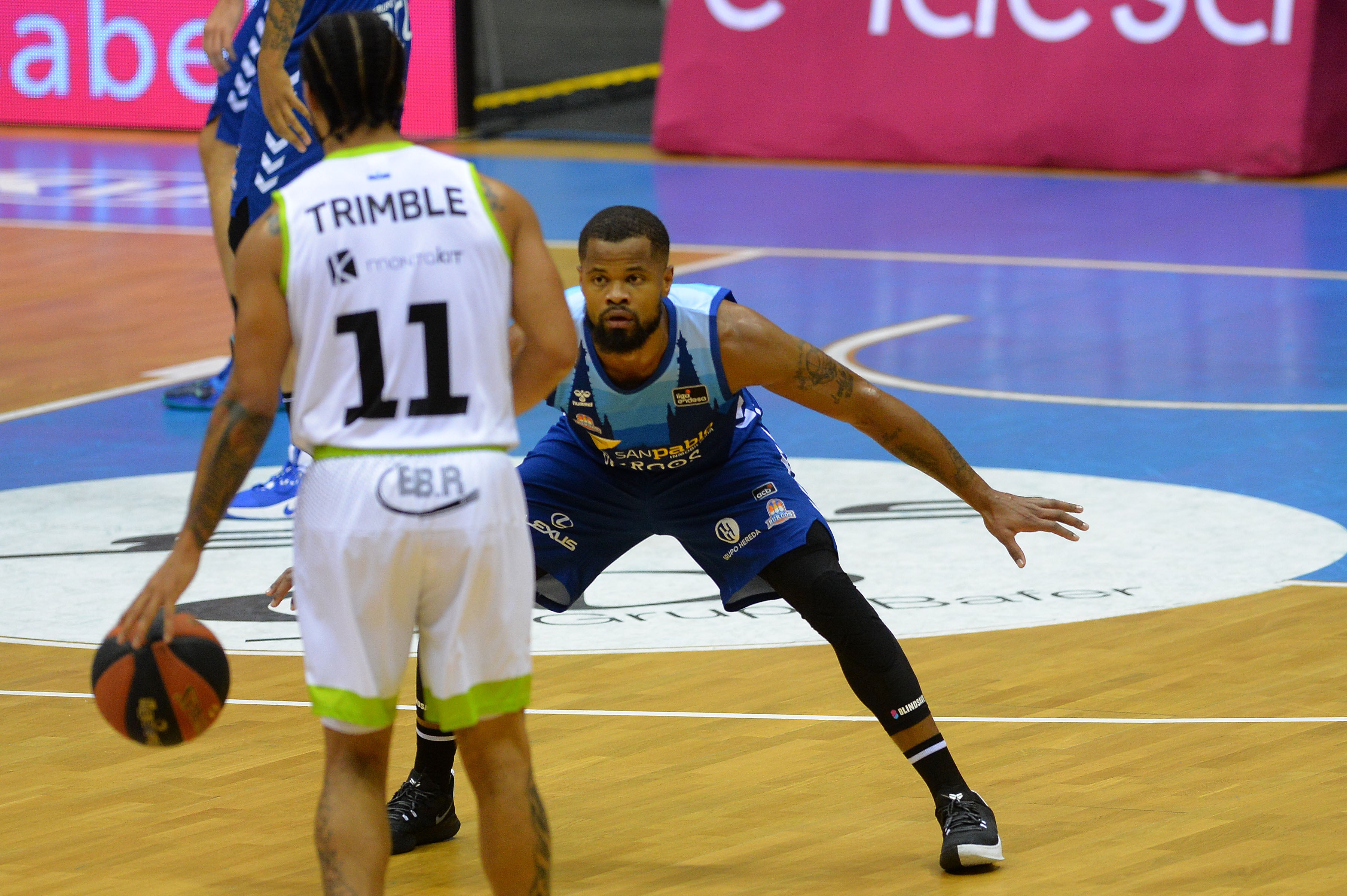 Fotos: El Hereda San Pablo cae ante Fuenlabrada en un partido plagado de bajas