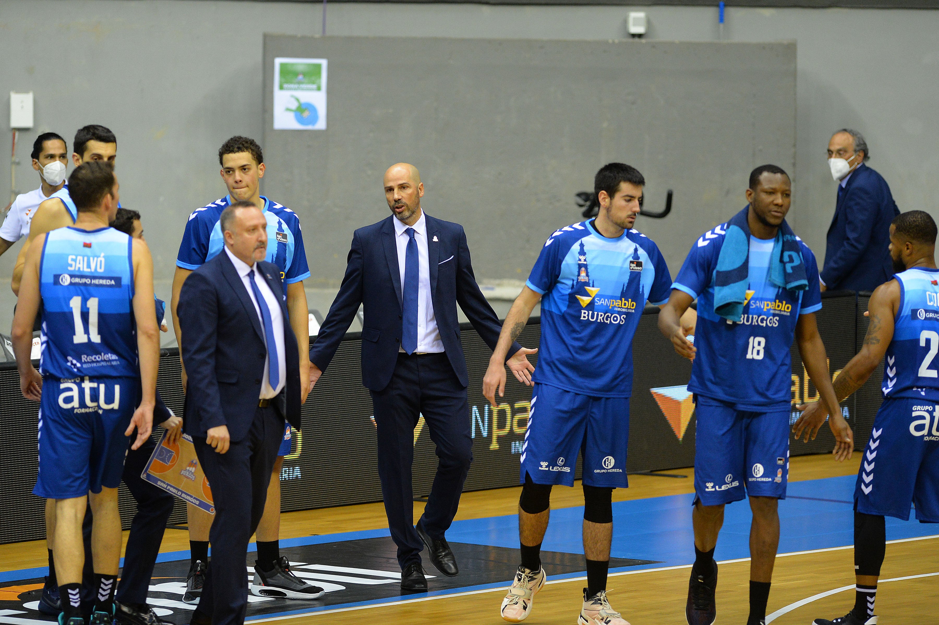 Fotos: El Hereda San Pablo cae ante Fuenlabrada en un partido plagado de bajas