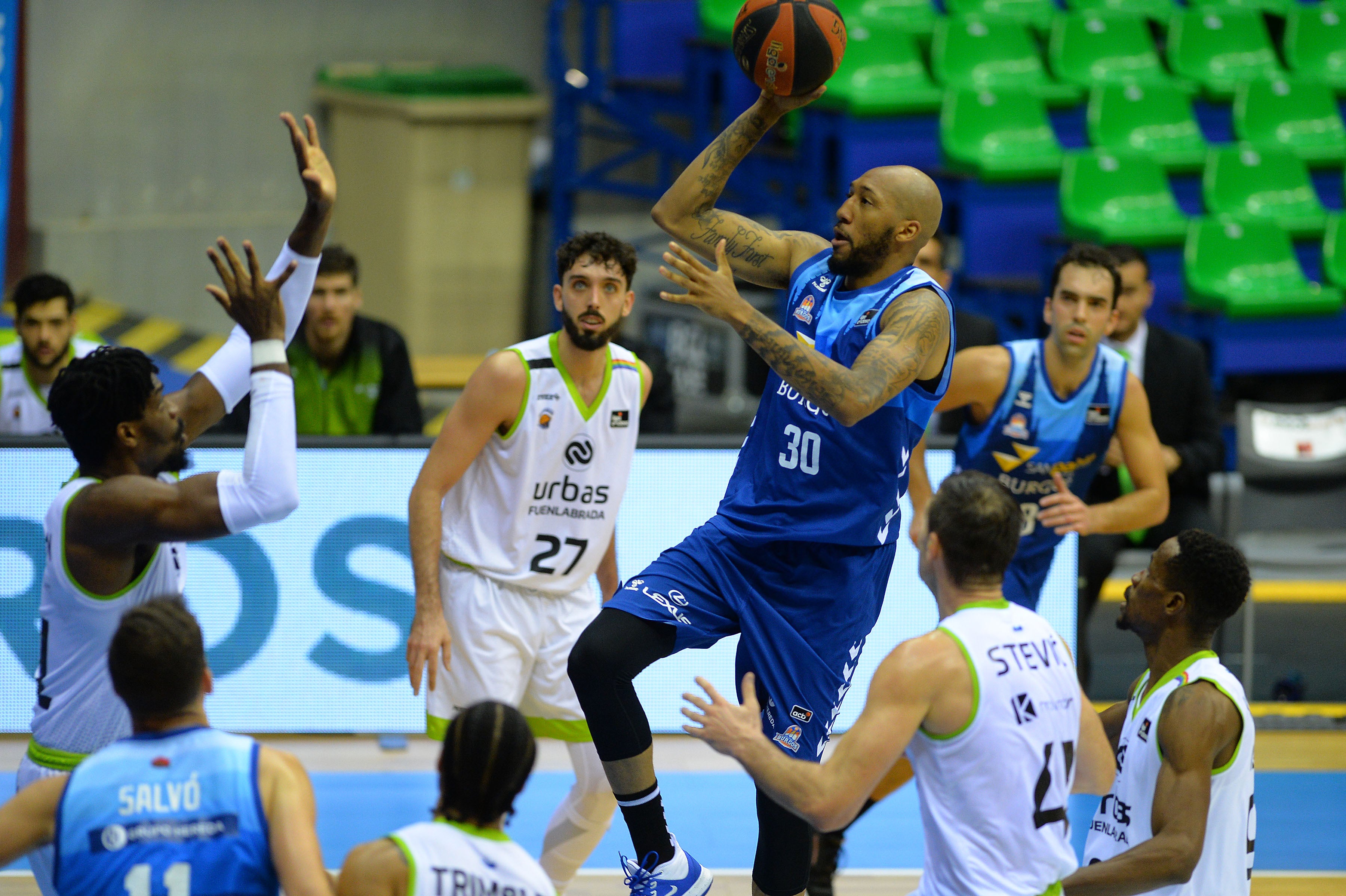 Fotos: El Hereda San Pablo cae ante Fuenlabrada en un partido plagado de bajas