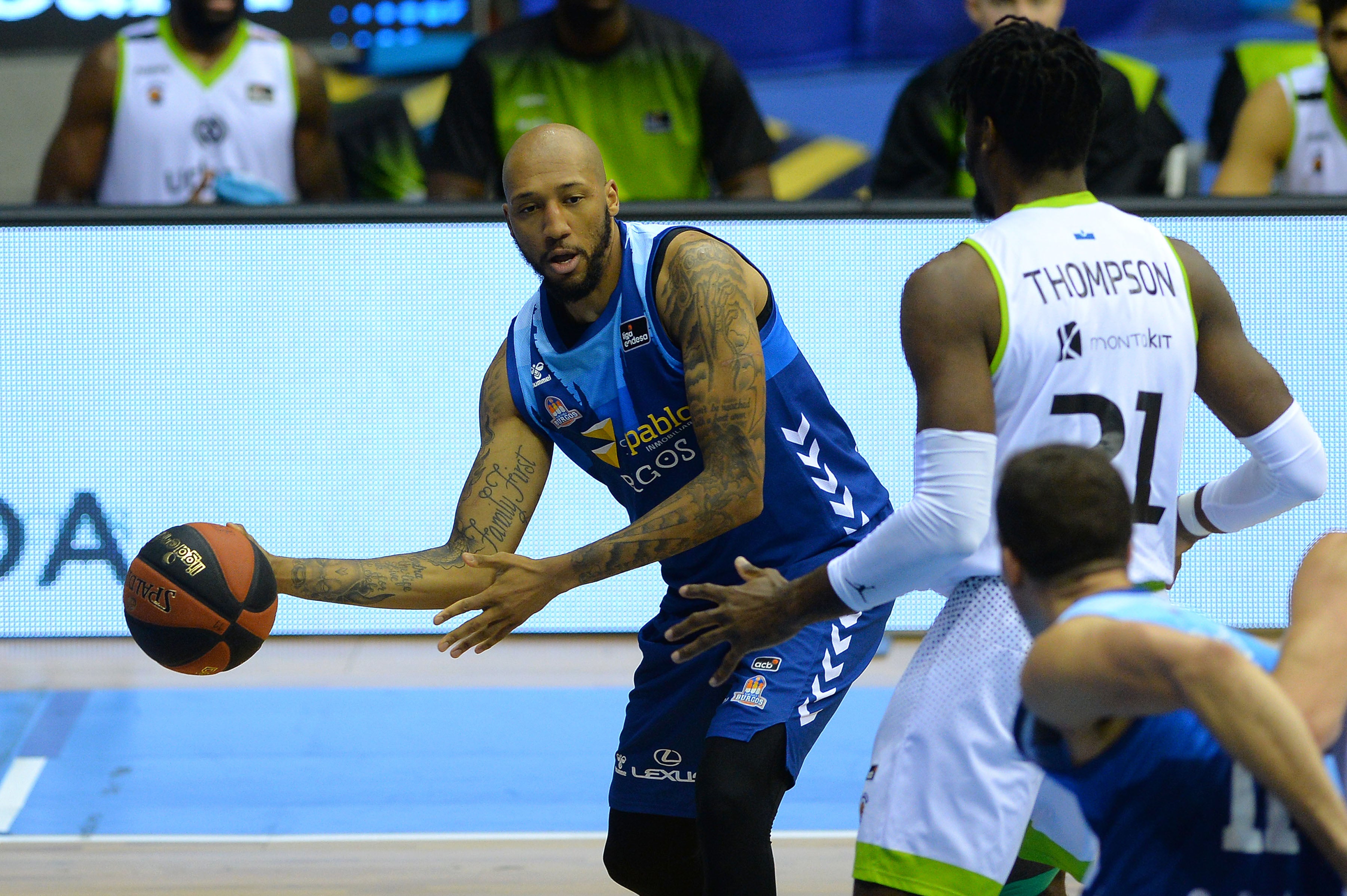 Fotos: El Hereda San Pablo cae ante Fuenlabrada en un partido plagado de bajas