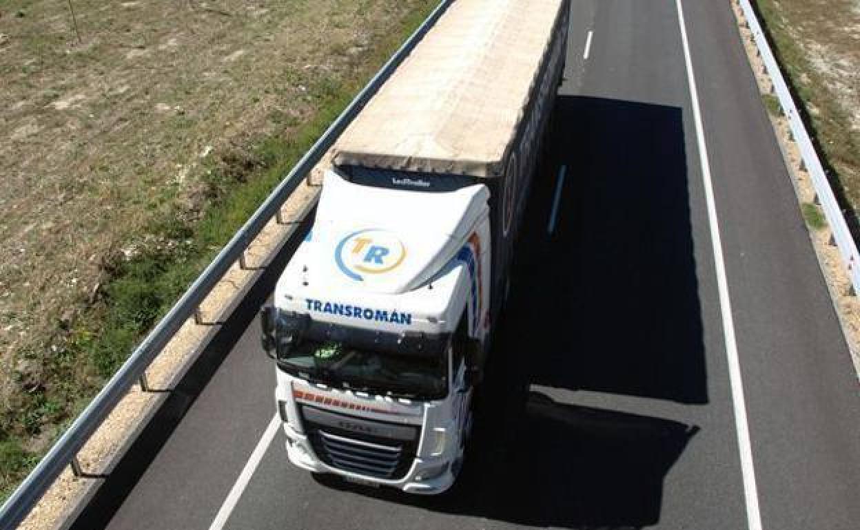 Coronavirus en Burgos: Los camioneros piden servicios durante las horas del toque de queda