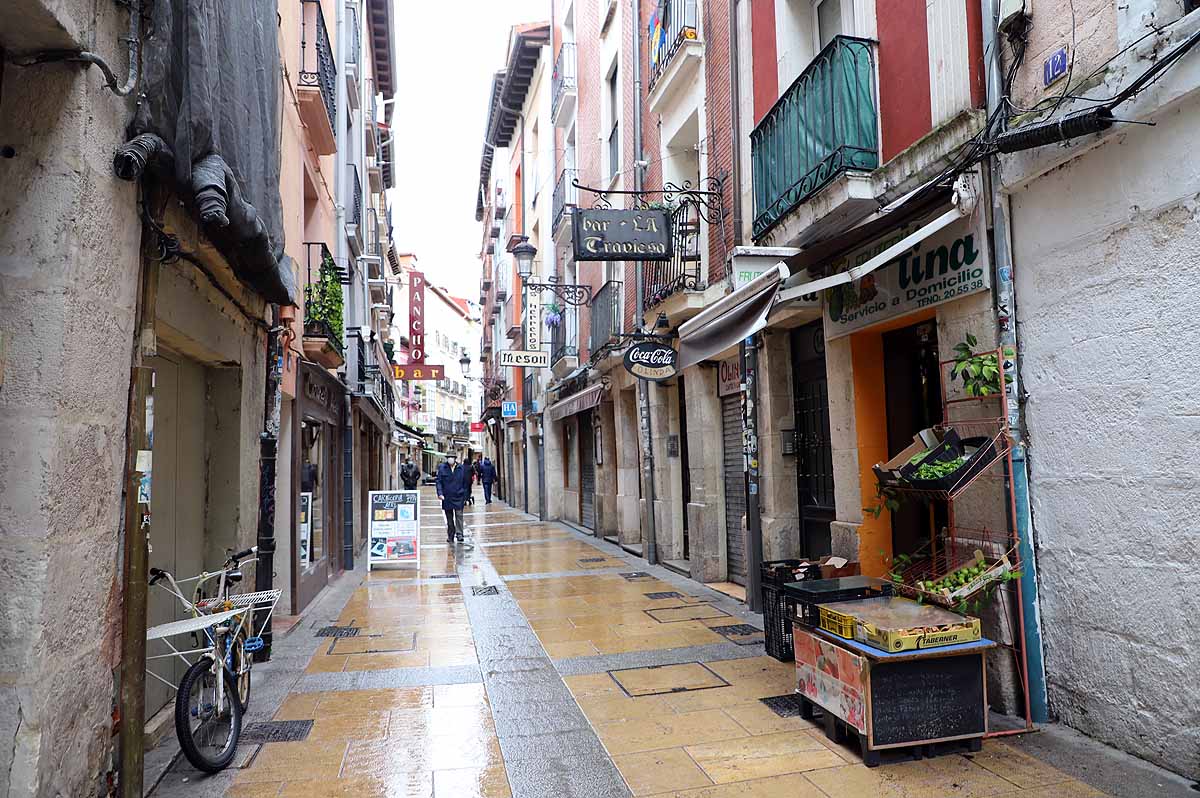 Fotos: Las compras y los paseos de mañana llegan las calles de Burgos un sábado sin hostelería