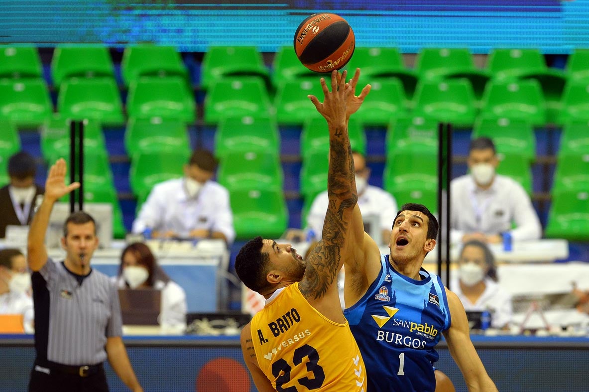 Partido entre el Hereda San Pablo Burgos y el UCAM Murcia.