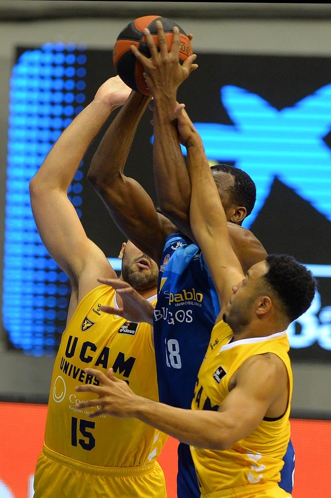 Partido entre el Hereda San Pablo Burgos y el UCAM Murcia.