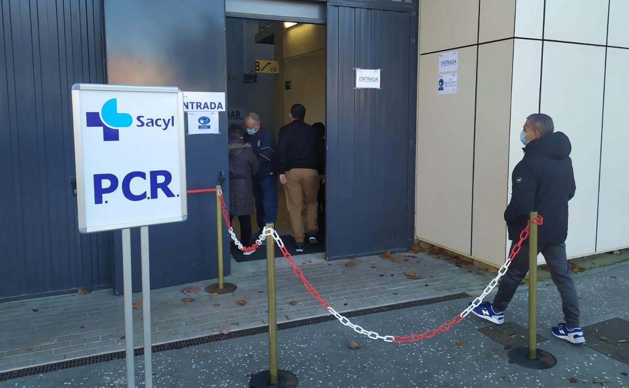 Espacio habilitado en el Coliseum para la realización de PCR en Burgos. 