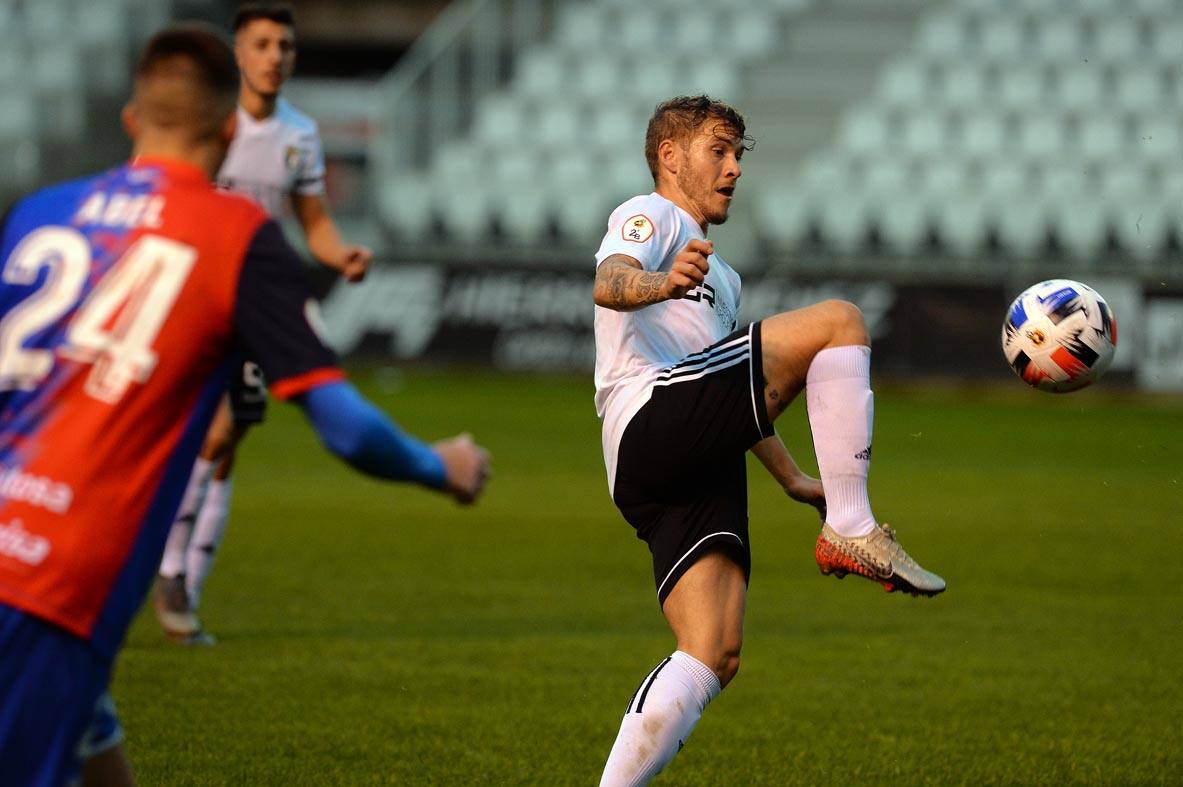 Los burgaleses perdieron 0-2 ante los asturianos.