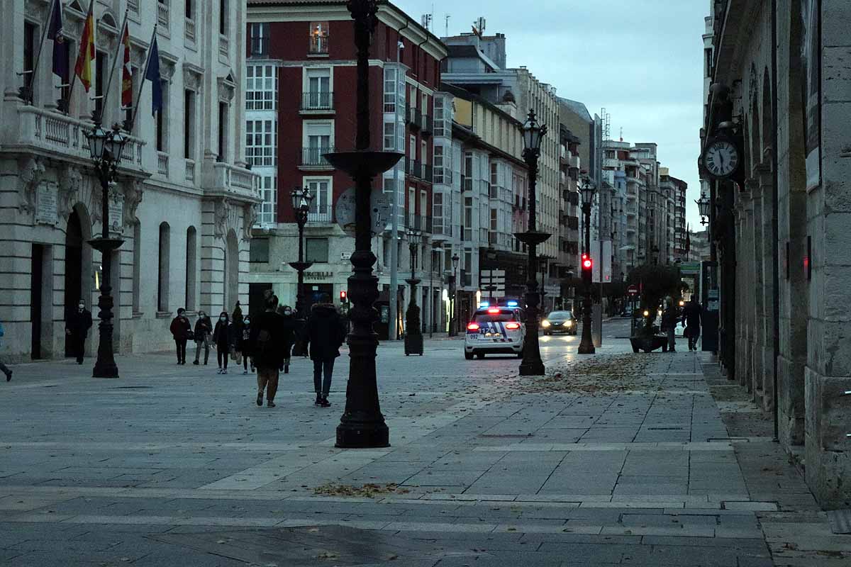 Fotos: Los burgaleses asumen las nuevas restricciones entre la comprensión y el desconcierto