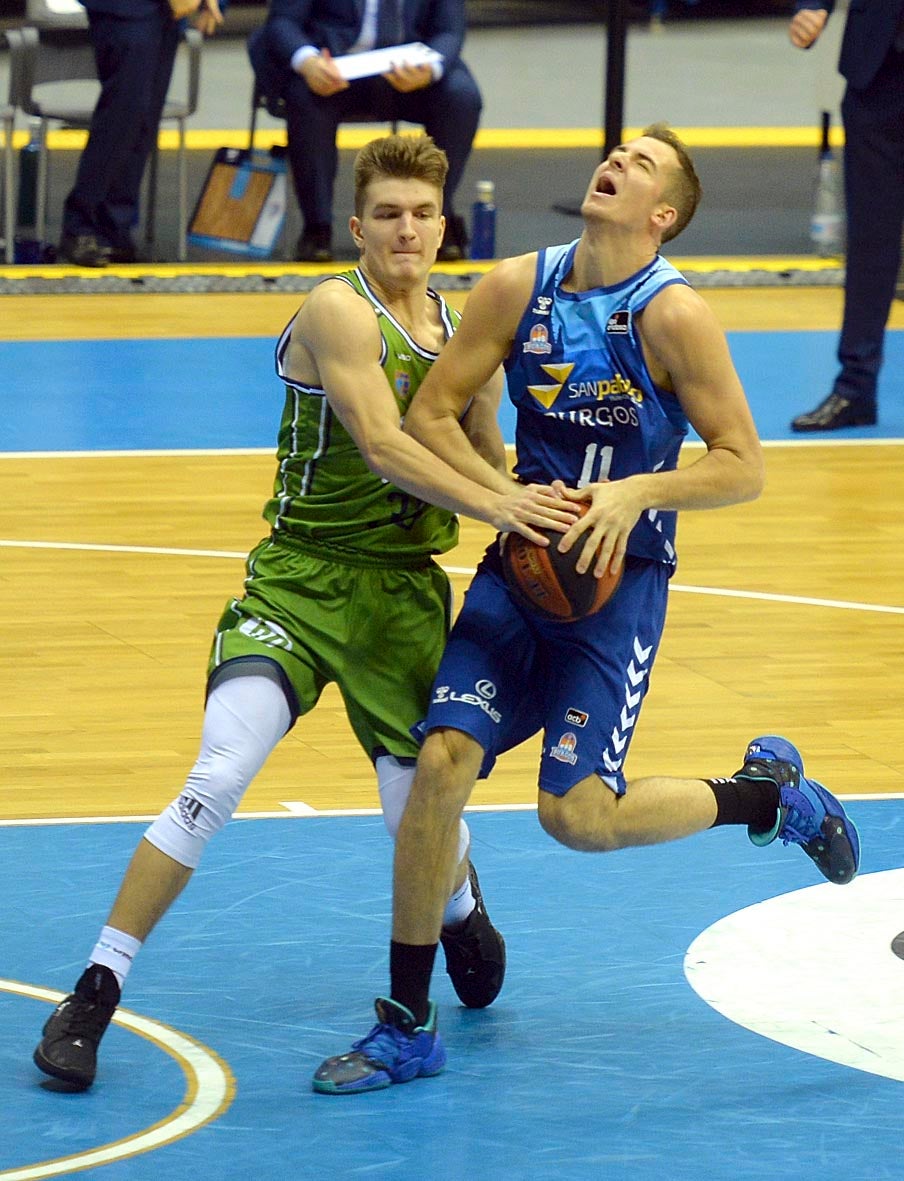 Los de Peñarroya suman la séptima victoria de la temporada ante los madrileños.