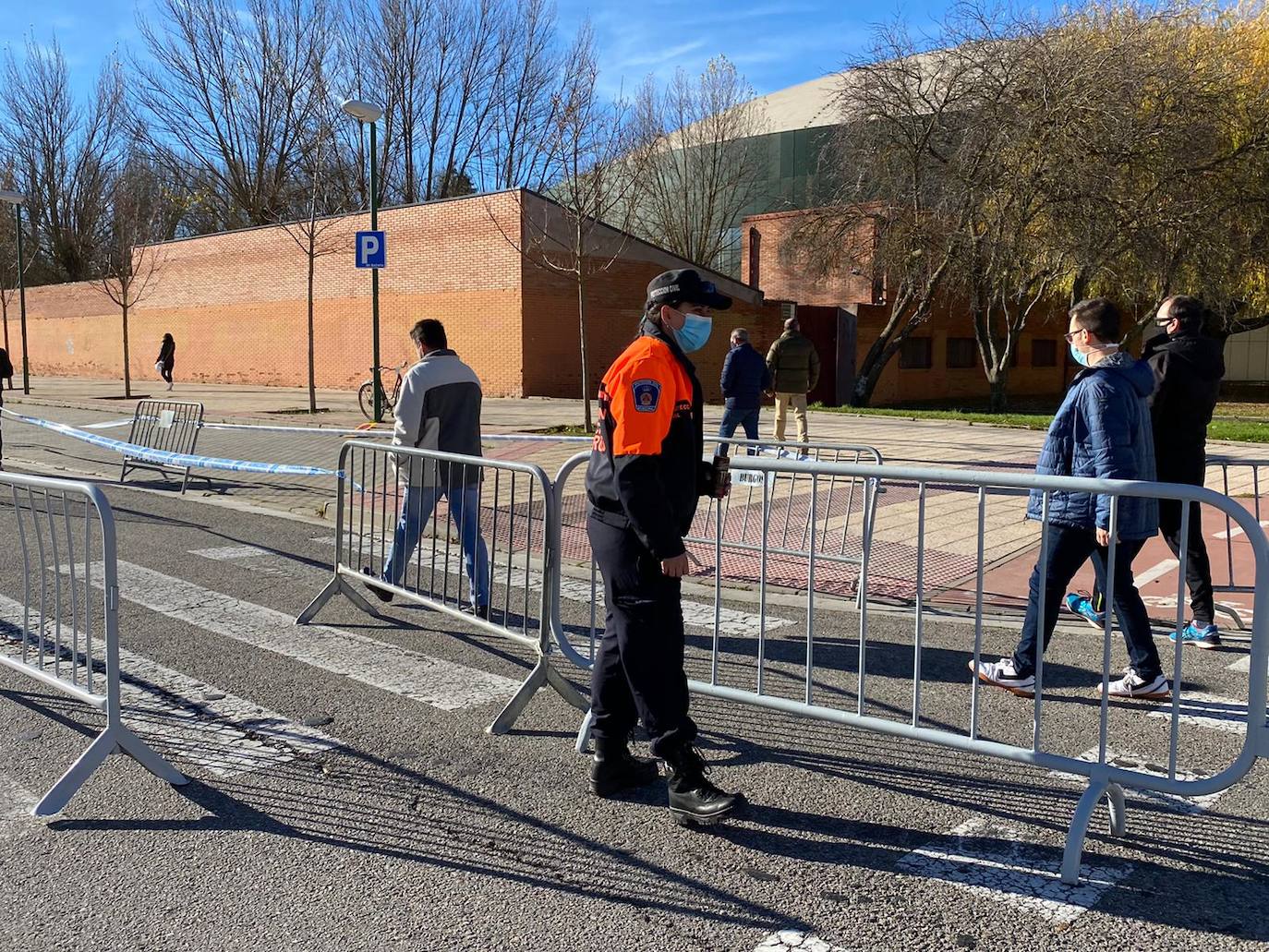 Fotos: Los burgaleses responden desde primera hora de la mañana en el cribado masivo