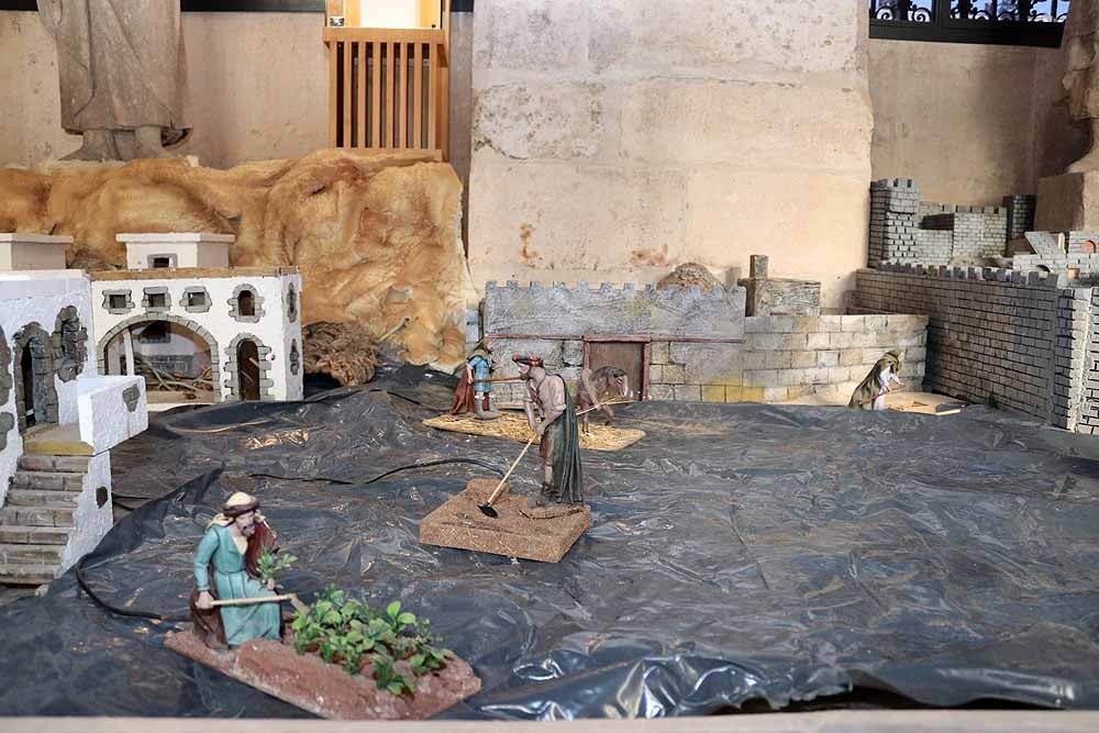 Fotos: El Belén de la Catedral de Burgos se prepara para una edición en reducido por la covid-19