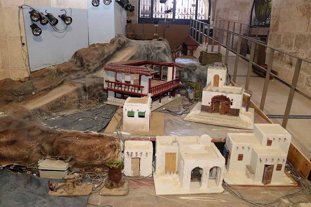 Fotos: El Belén de la Catedral de Burgos se prepara para una edición en reducido por la covid-19