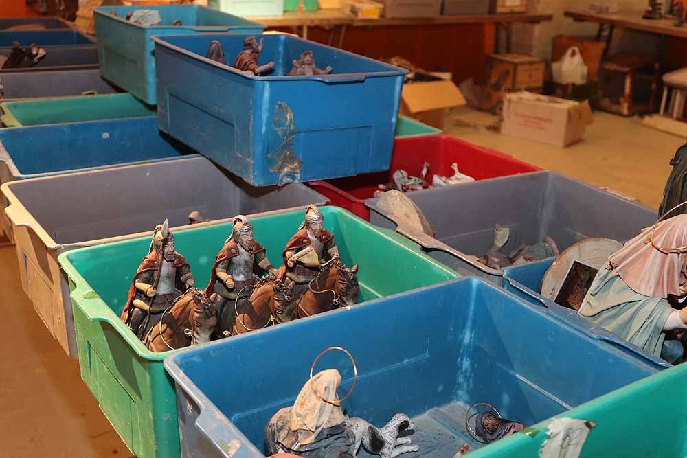 Fotos: El Belén de la Catedral de Burgos se prepara para una edición en reducido por la covid-19